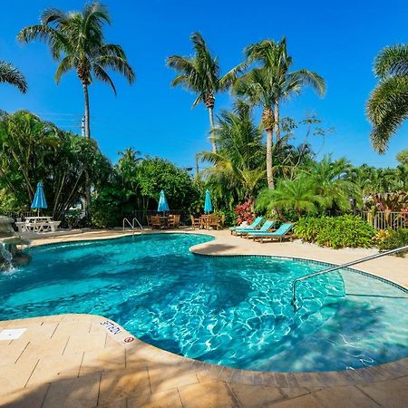 Tropical Breeze Resort Bee Ridge Екстериор снимка