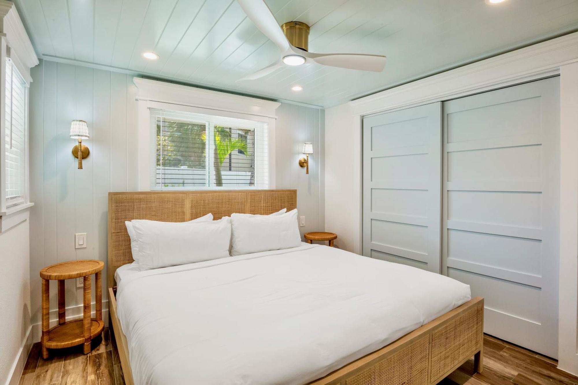 Tropical Breeze Resort Bee Ridge Екстериор снимка