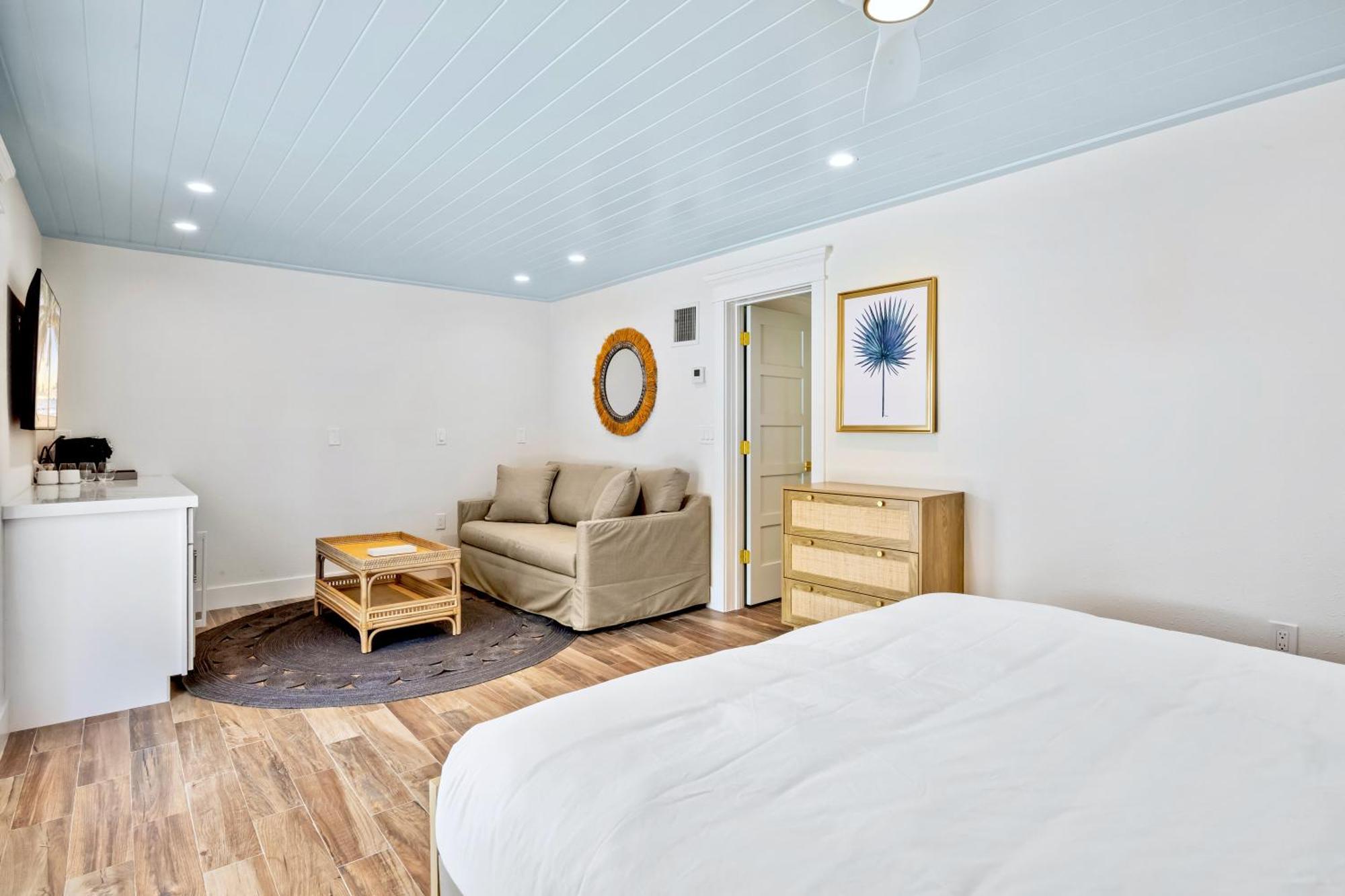 Tropical Breeze Resort Bee Ridge Екстериор снимка