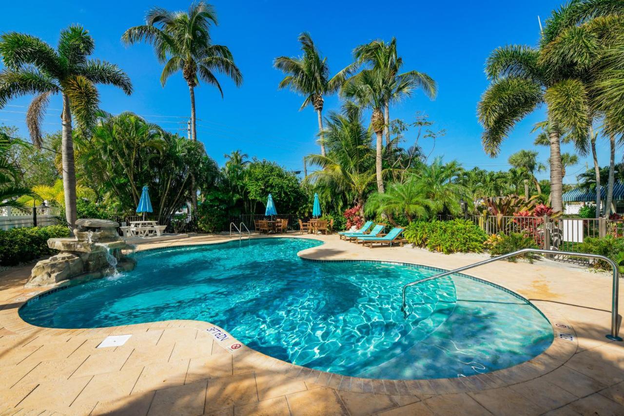 Tropical Breeze Resort Bee Ridge Екстериор снимка