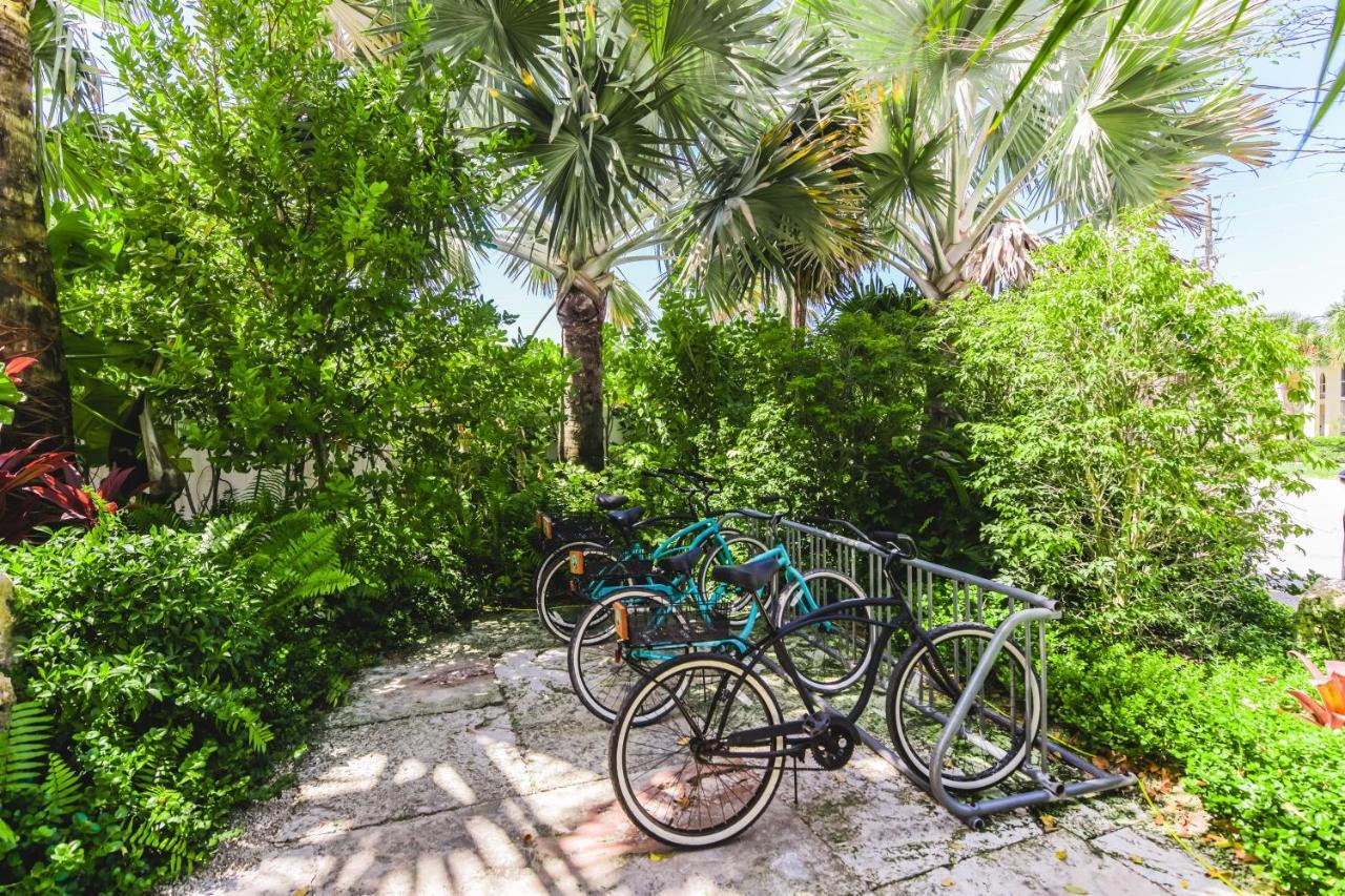 Tropical Breeze Resort Bee Ridge Екстериор снимка